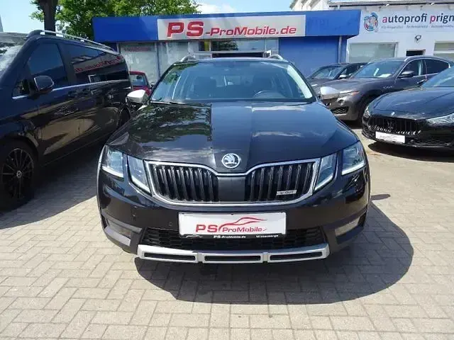 Gebraucht Skoda Octavia Scout 4x4 184 PS (135 kW) 2019 Schwarz Kombi