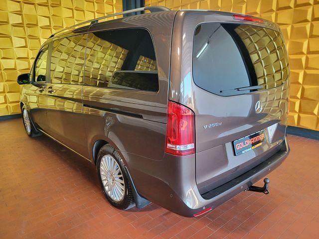 Gebraucht Mercedes V250 190 PS (139 kW) 2018 Braun Van / Kleinbus