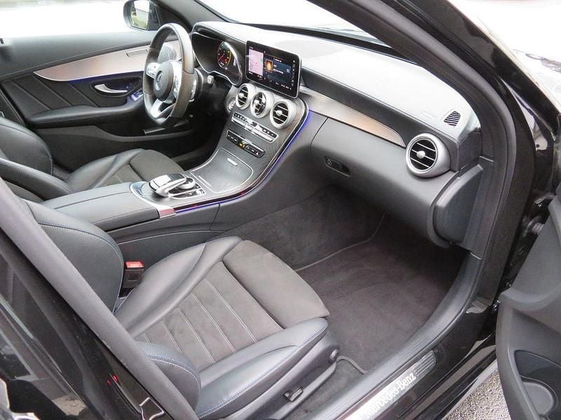 Gebraucht Mercedes C220 AMG 194 PS (142 kW) 2021 Schwarz Limousine