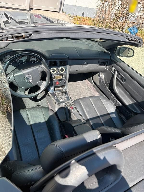 Gebraucht Mercedes SLK230 193 PS (141 kW) 2000 Schwarz Cabrio