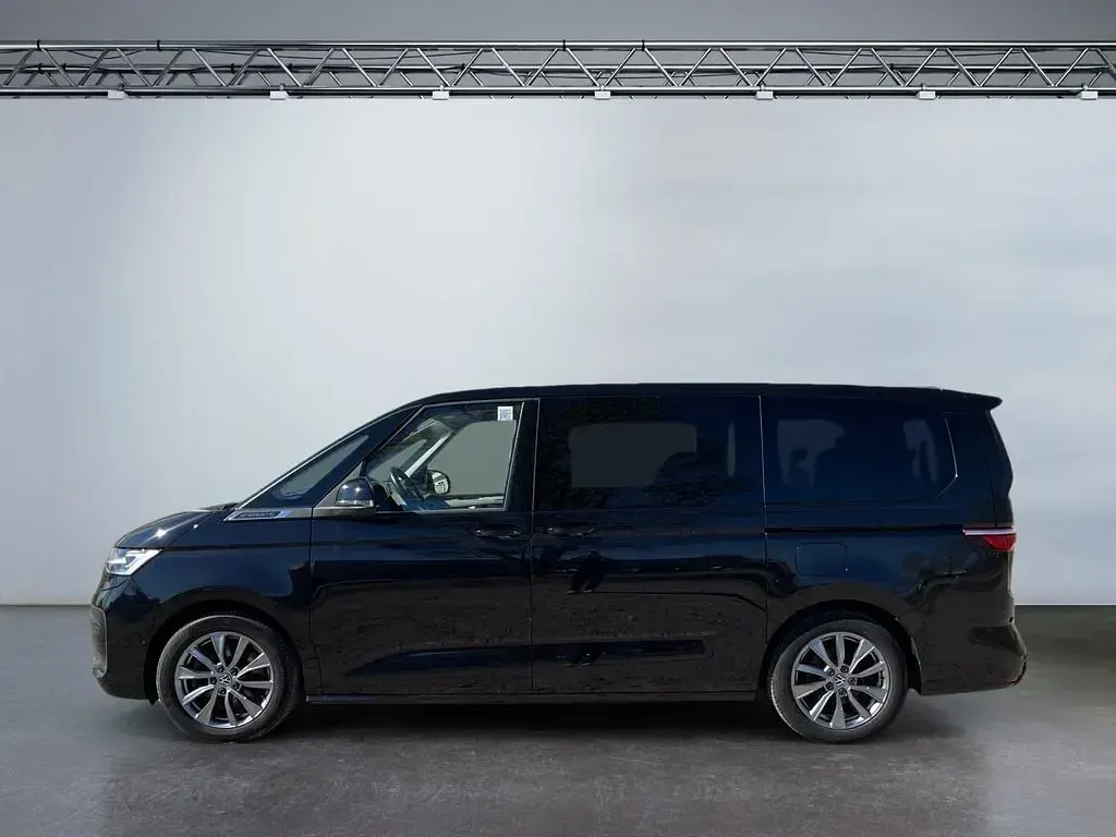 Używany VW Multivan Life 218 KM (160 kW) 2023 Czarny Minivan