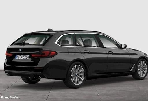 Gebraucht BMW 520 Sport Line 190 PS (139 kW) 2023 Schwarz Kombi