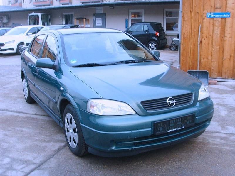 Gebraucht Opel Astra Selection 84 PS (61 kW) 2003 Grün Limousine