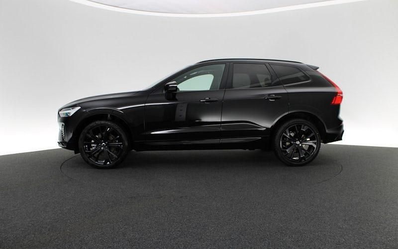 Neu Volvo XC60 Plus 250 PS (183 kW) 2026 Schwarz SUV