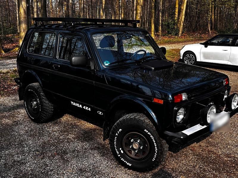 Gebraucht Lada Taiga 83 PS (61 kW) 2016 Grün SUV