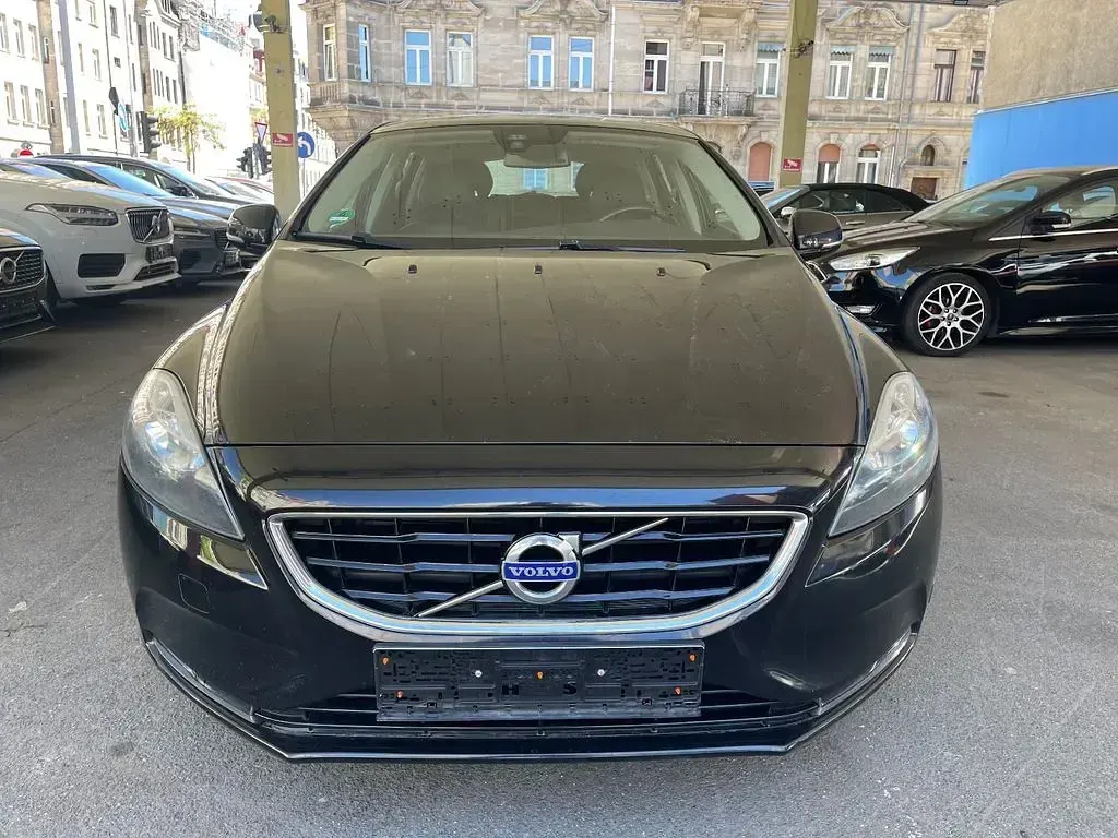 Gebraucht Volvo V40 Summum 114 PS (83 kW) 2013 Schwarz Limousine