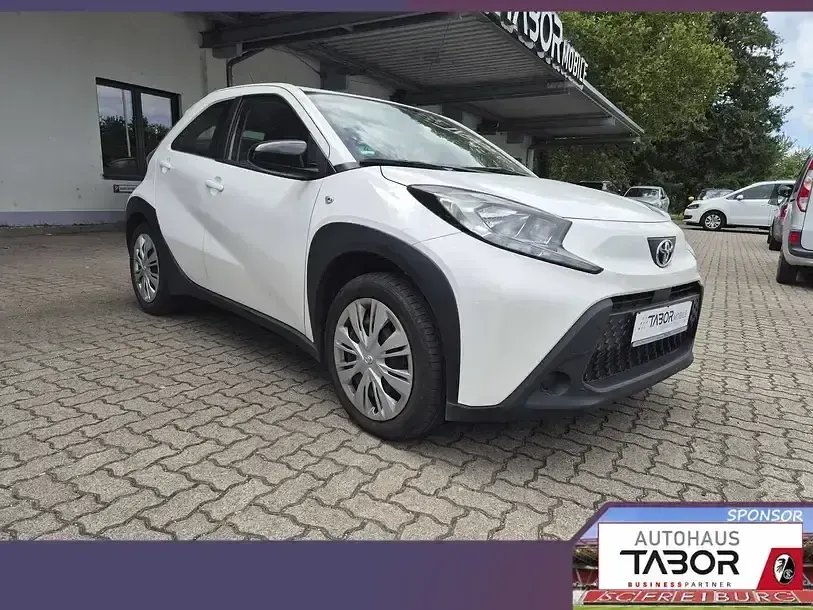 Gebraucht Toyota Aygo X 72 PS (52 kW) 2023 Weiss SUV