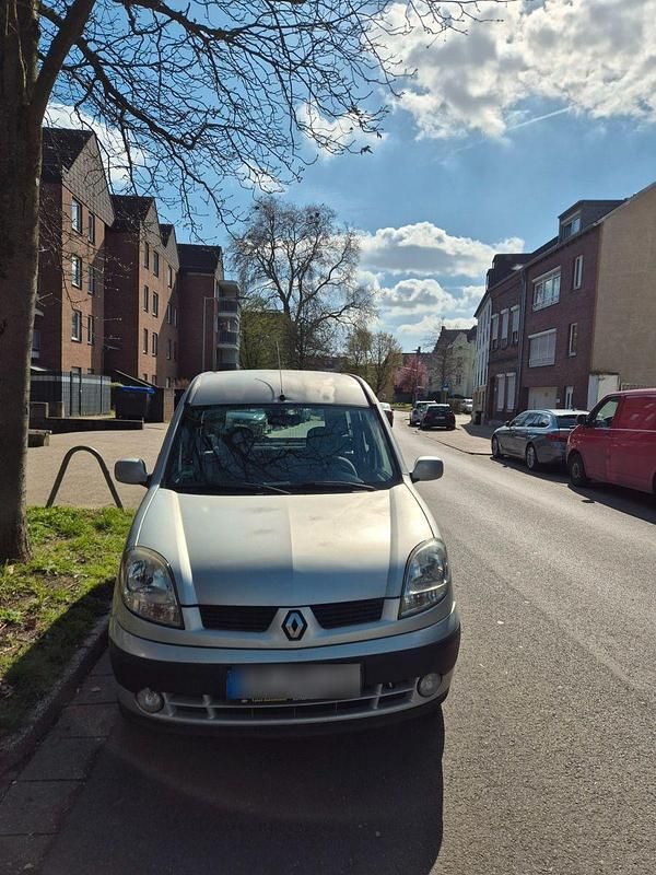 Gebraucht Renault Kangoo Privilege 75 PS (55 kW) 2005 Silber Van / Kleinbus