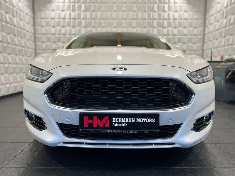Gebraucht Ford Mondeo Titanium 179 PS (131 kW) 2017 Weiß Kombi