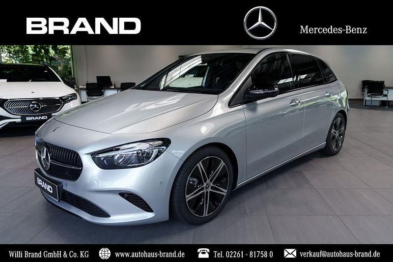 Silber Gebraucht 2025 Mercedes B200 Progressive Van / Kleinbus | 45.980 € - Bild 1/4