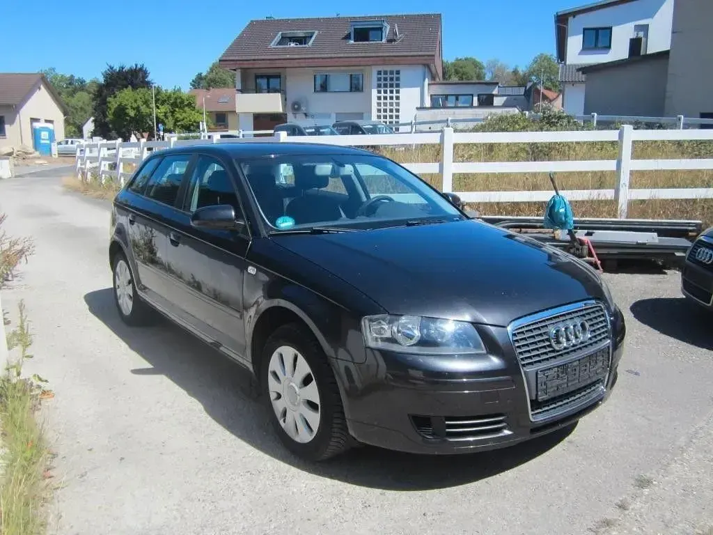 Gebraucht Audi A3 Sportback 102 PS (75 kW) 2008 Grau Kleinwagen