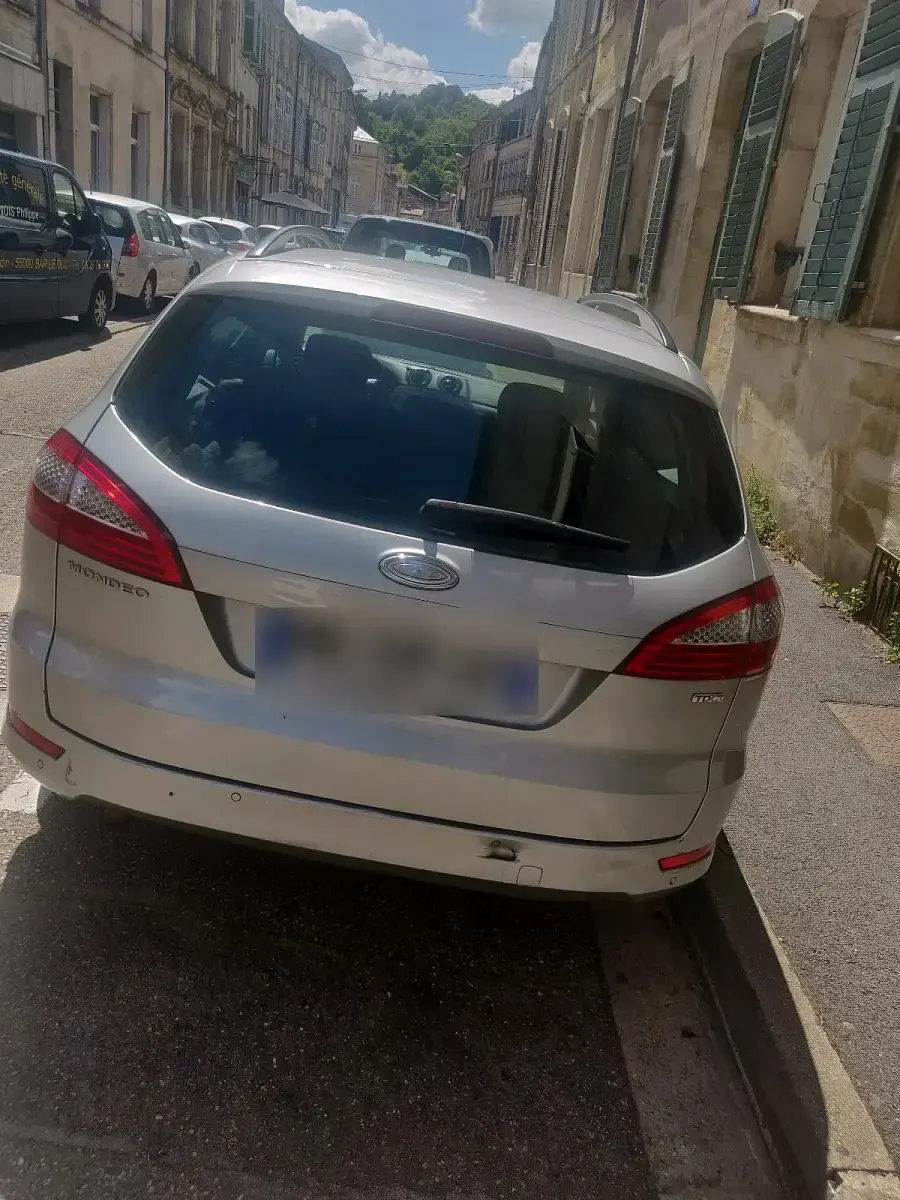 Gebraucht Ford Mondeo 180 PS (132 kW) 2009 Silber Kombi