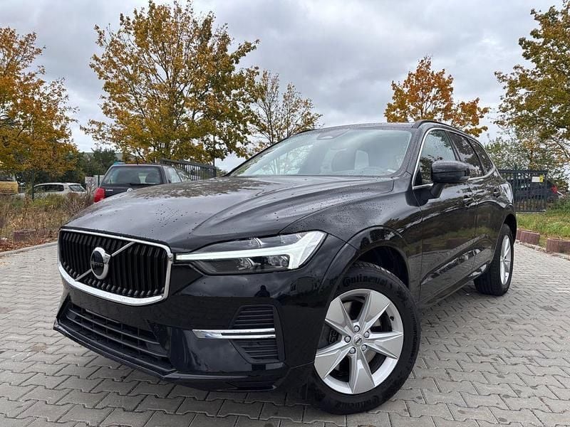 Schwarz Gebraucht 2022 Volvo XC60 Momentum SUV | 25.999 € (Superpreis) - Bild 1/4