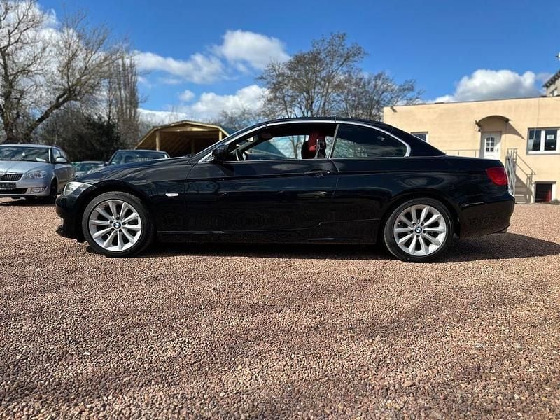 Gebraucht BMW 320 Cabriolet Sport Line 170 PS (125 kW) 2012 Schwarz Cabrio