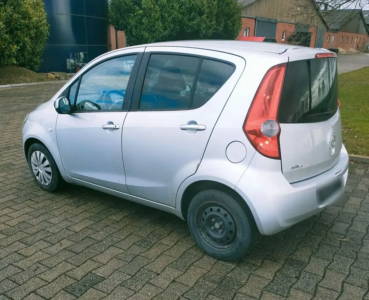 Second-hand Opel Agila 86 CP (63 kW) 2009 Argintiu Hatchback