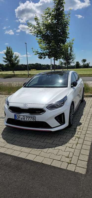 Weiß Gebraucht 2020 Kia ProCeed Kleinwagen | 22.000 € (Fairer Preis) - Bild 1/4
