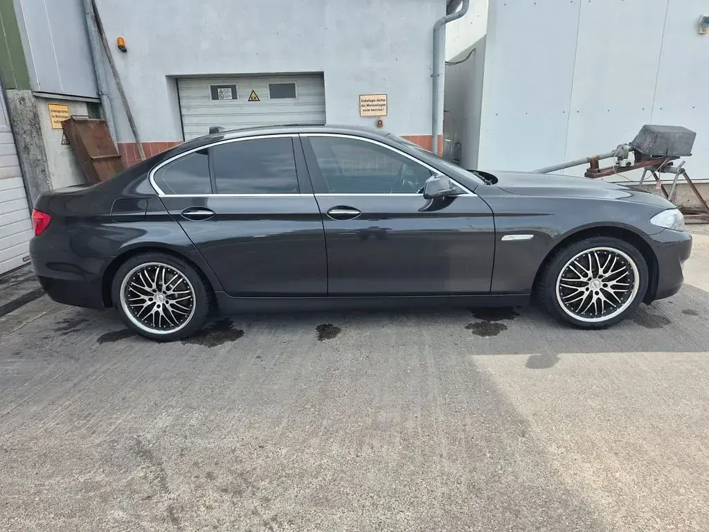 Gebraucht BMW 535 313 PS (230 kW) 2013 Silber Limousine
