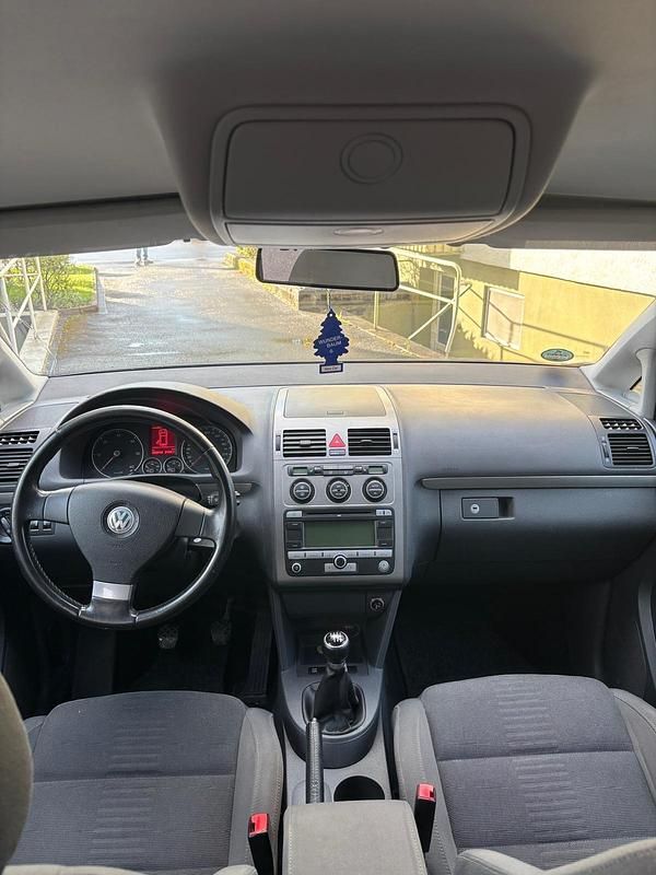 Gebraucht VW Touran 140 PS (102 kW) 2008 Grau Van / Kleinbus