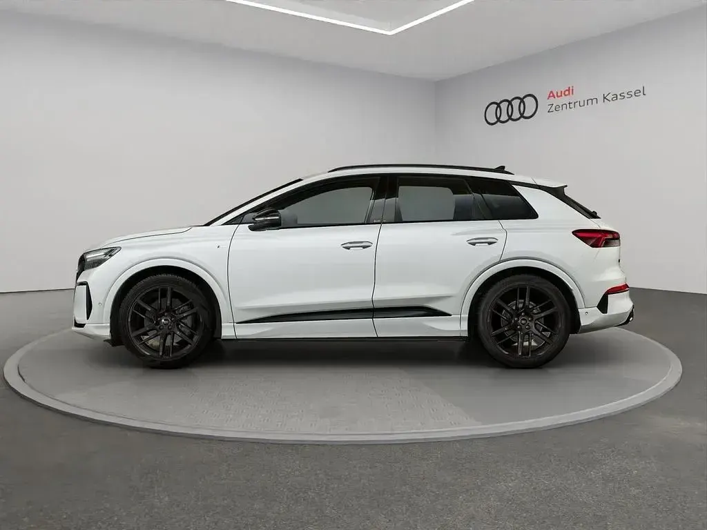 Nowe Audi Q4 e-tron S-Line 219 kW (299 KM) 2026 Biały SUV