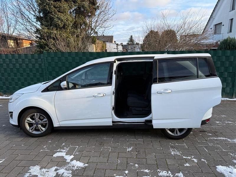 Gebraucht Ford Grand C-Max 125 PS (91 kW) 2015 Weiß Van / Kleinbus