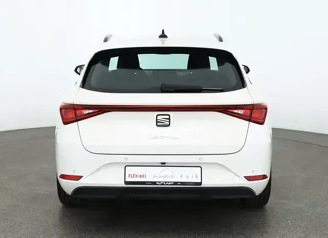 Gebraucht Seat Leon 150 PS (110 kW) 2022 Weiss