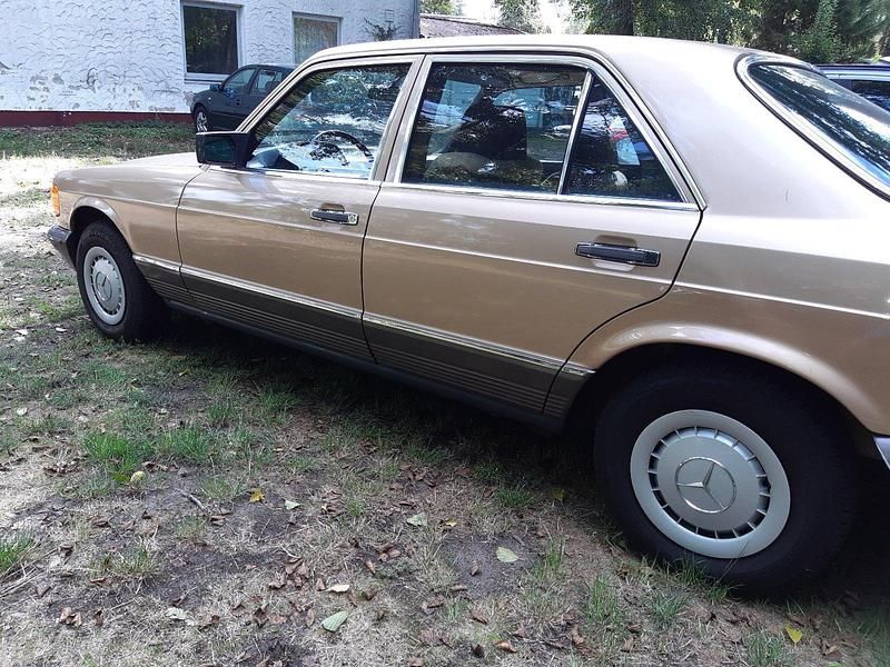 Gebraucht Mercedes 380 204 PS (150 kW) 1982 Gold Limousine