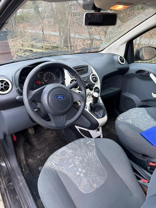 Second-hand Ford Ka 69 CP (50 kW) 2009 Negru Hatchback