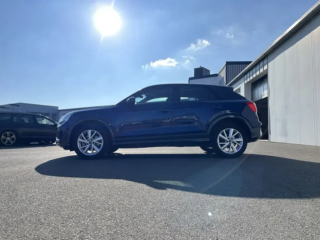 Gebraucht Audi Q2 Advanced Plus 150 PS (110 kW) 2023 Navarrablau SUV