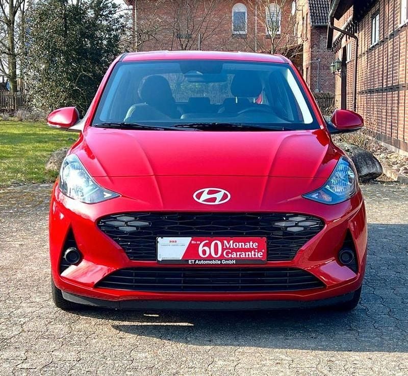 Gebraucht Hyundai i10 79 PS (58 kW) 2024 Rot Kleinwagen