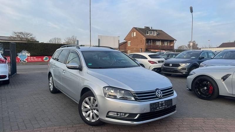 Gebraucht VW Passat 122 PS (89 kW) 2011 Silber Kombi
