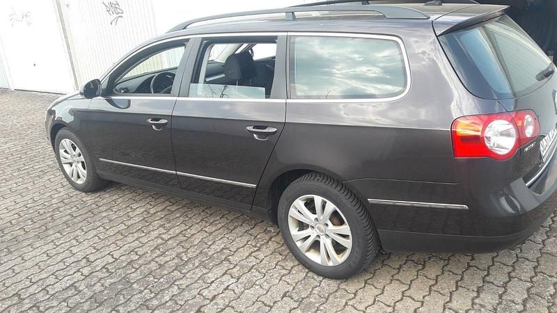 Gebraucht VW Passat Comfortline 110 PS (80 kW) 2009 Braun Kombi