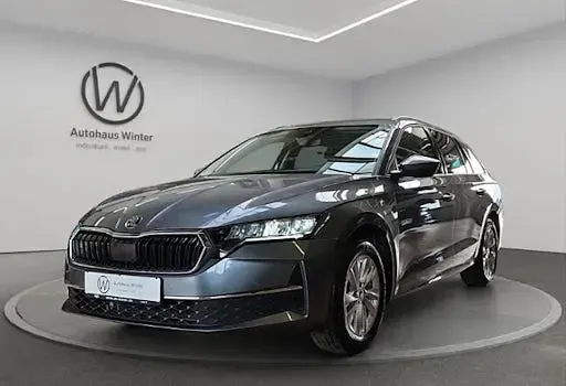 Używany Skoda Octavia Selection 150 KM (110 kW) 2024 Szary Kombi