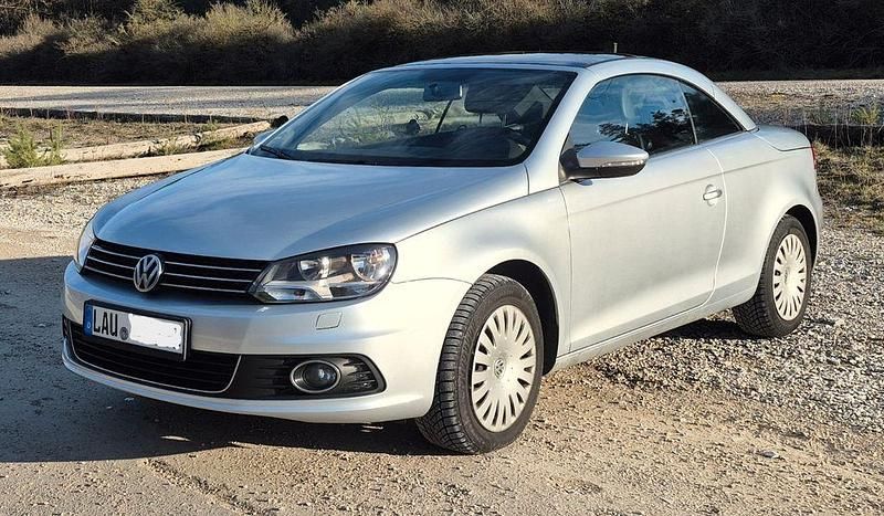 Second-hand VW Eos 122 CP (89 kW) 2011 Argintiu Cabrio