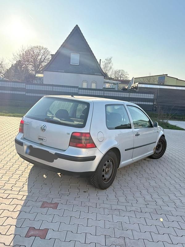 Gebraucht VW Golf IV 101 PS (74 kW) 1999 Grau Kleinwagen