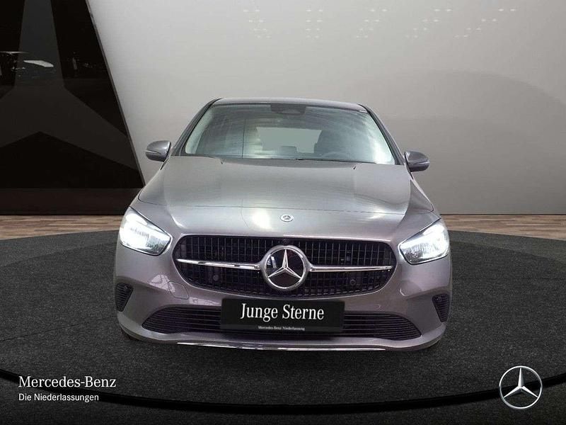 Gebraucht Mercedes E250 Advanced 163 PS (119 kW) 2024 Grau Limousine