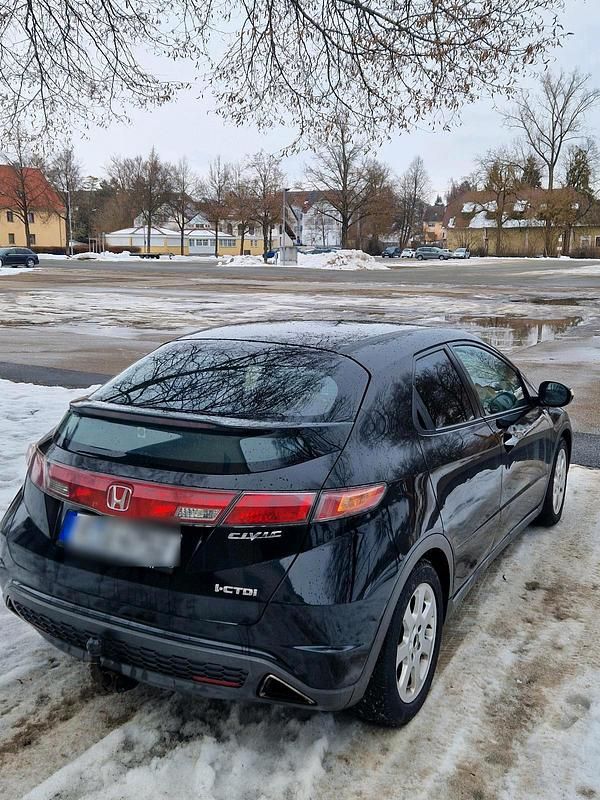 Gebraucht Honda Civic 140 PS (102 kW) 2006 Schwarz Kleinwagen