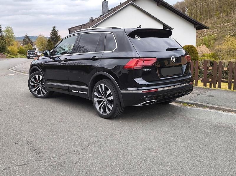 Gebraucht VW Tiguan 239 PS (175 kW) 2018 Schwarz SUV