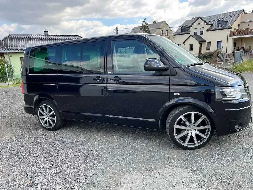 Gebraucht VW Multivan Match 140 PS (102 kW) 2012 Schwarz Van / Kleinbus