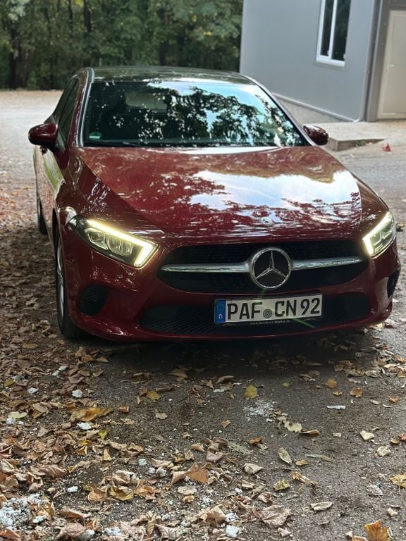 Gebraucht 2020 Mercedes A200 Kleinwagen | 21.000 € (Guter Preis) - Bild 1/4