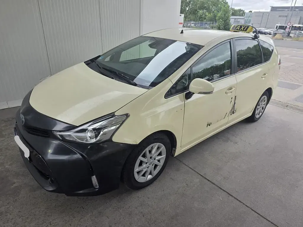 Gebraucht Toyota Prius+ 99 PS (72 kW) 2021 Weiß Van / Kleinbus