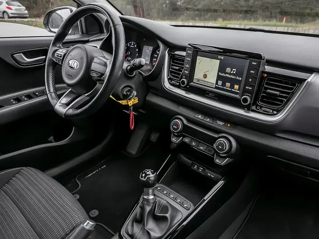 Gebraucht Kia Stonic Vision 84 PS (61 kW) 2019 Weiß SUV