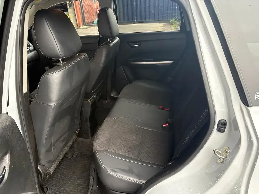 Gebraucht Suzuki Vitara Comfort 129 PS (94 kW) 2022 Weiß SUV