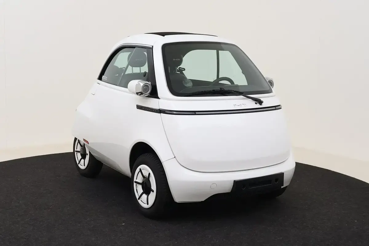 Gebraucht Micro Microlino 11 kW (16 PS) 2024 (santorini weiss) Kleinwagen