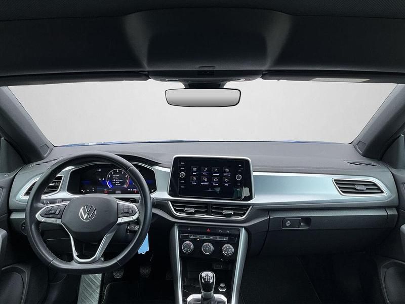 Gebraucht VW T-Roc 110 PS (80 kW) 2022 Ravennablau metallic schwarz (metallic) SUV