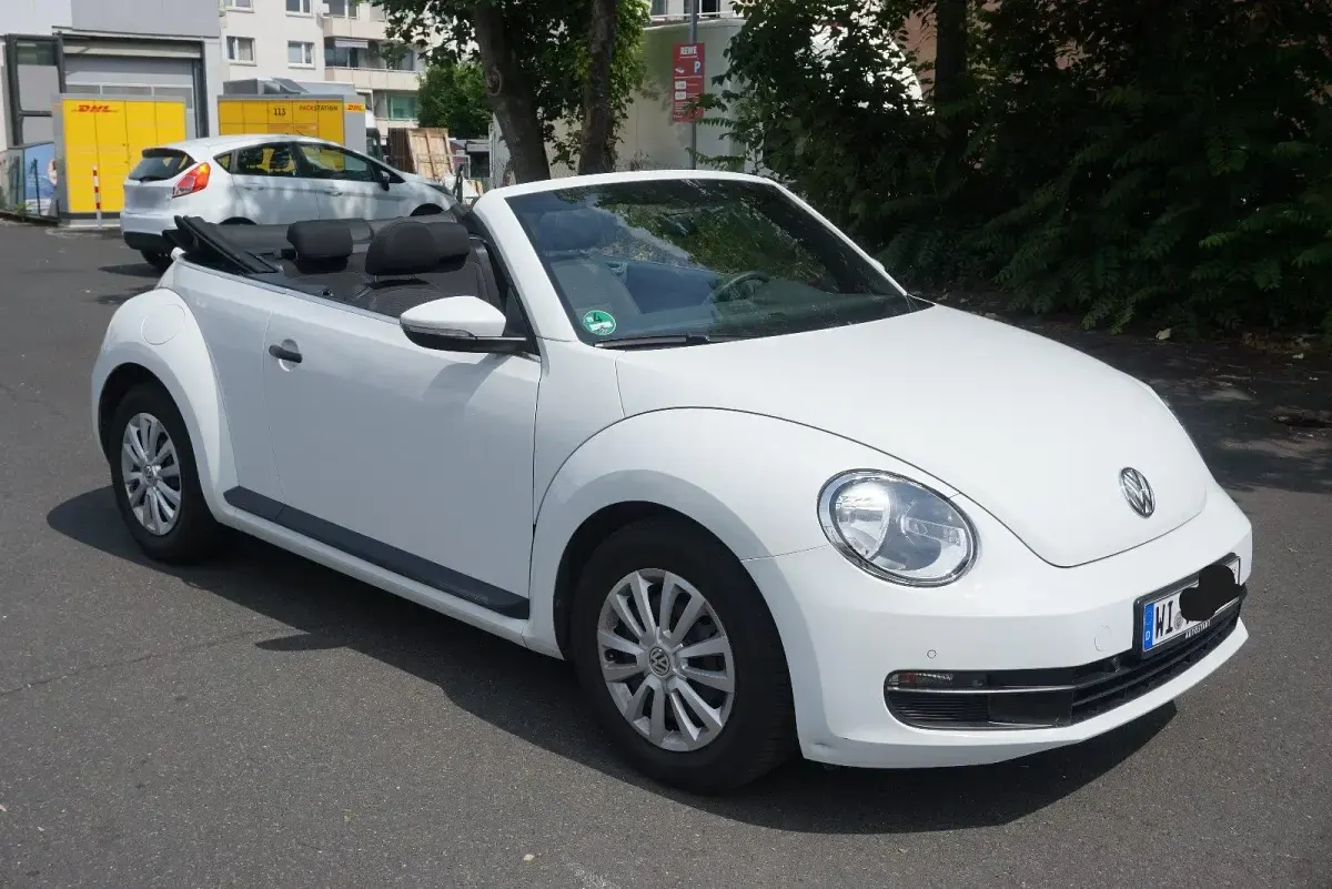Gebraucht VW Beetle 105 PS (77 kW) 2015 Weiß Kleinwagen