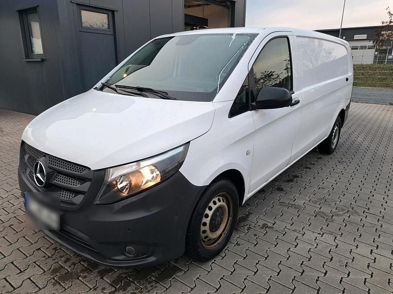 Gebraucht Mercedes Vito 163 PS (119 kW) 2018 Weiß Van