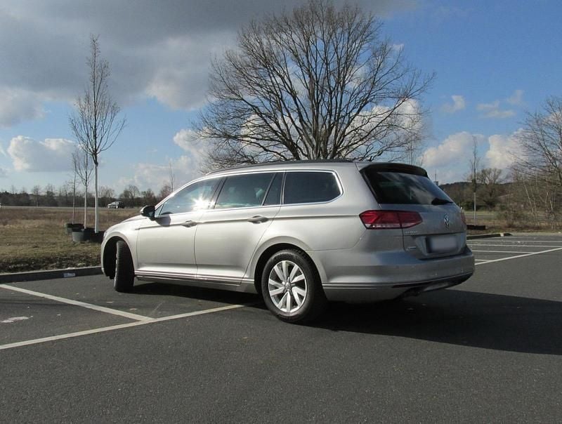 Usata VW Passat 190 CV (139 kW) 2015 Grigio Station wagon
