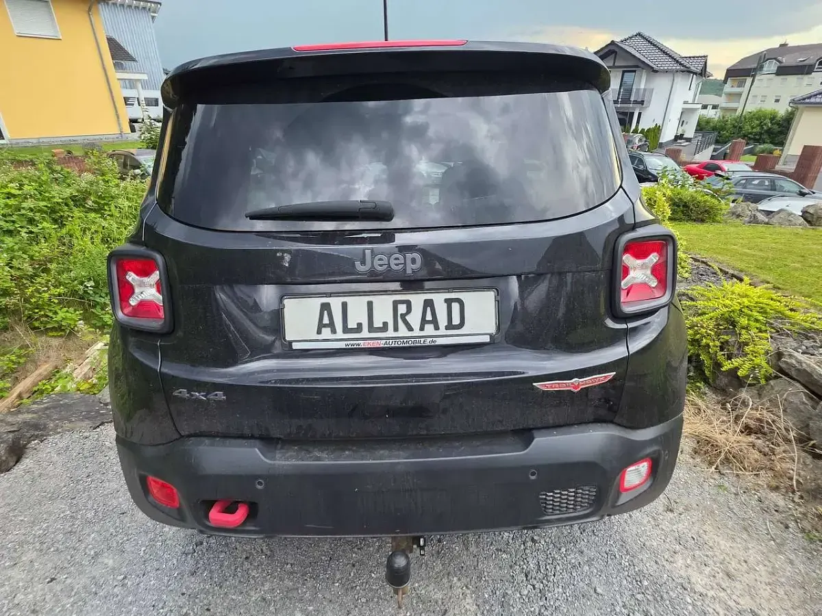 Gebraucht Jeep Renegade Trailhawk 170 PS (125 kW) 2016 Carbon black metallic SUV