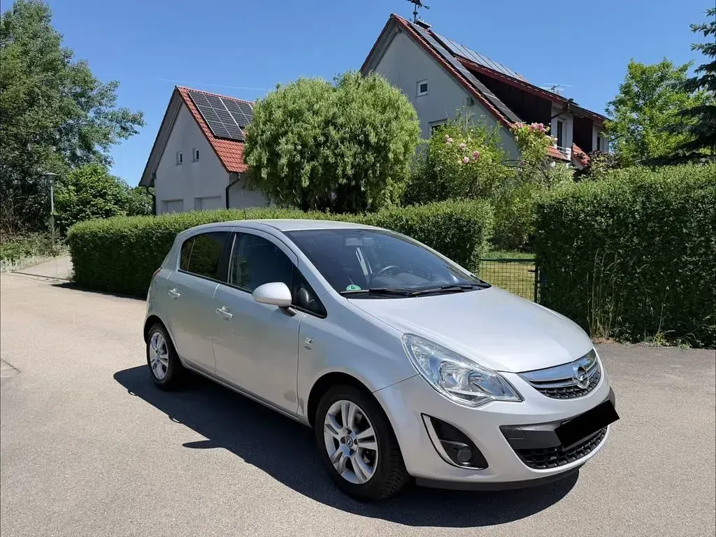 Gebraucht Opel Corsa Edition 75 PS (55 kW) 2011 Silber Kleinwagen