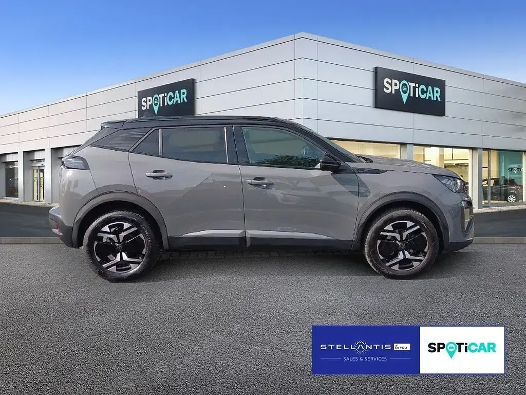Gebraucht Peugeot 2008 GT 131 PS (96 kW) 2024 Grau SUV